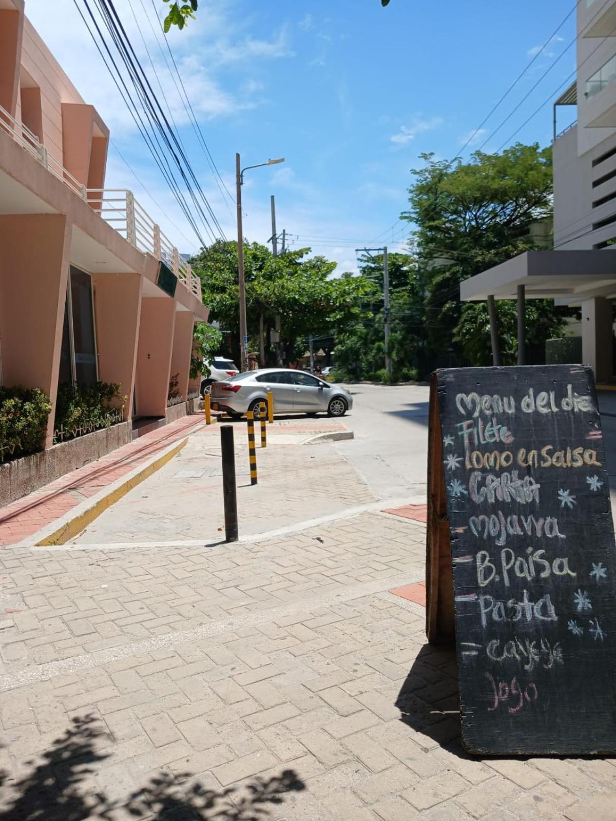 Hotel Bahia Plaza Santa Marta  Exterior photo