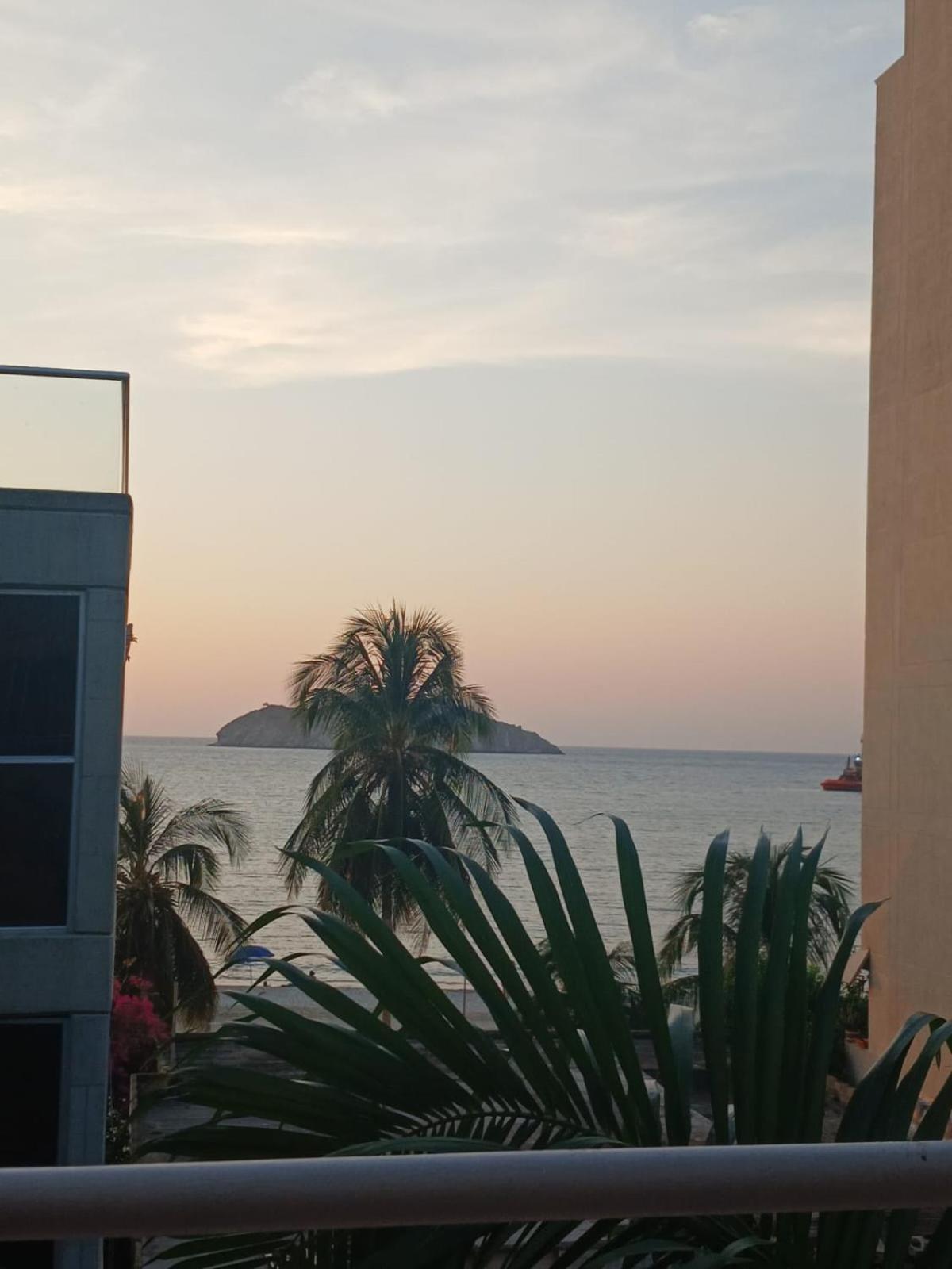 Hotel Bahia Plaza Santa Marta  Exterior photo