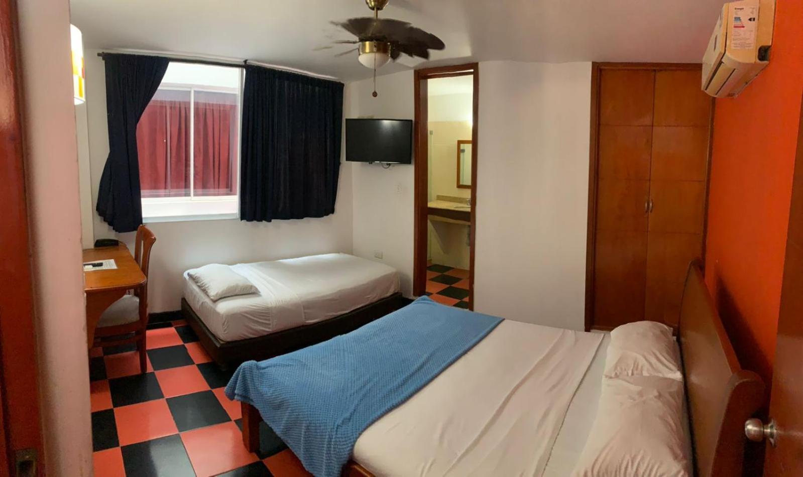 Hotel Bahia Plaza Santa Marta  Exterior photo