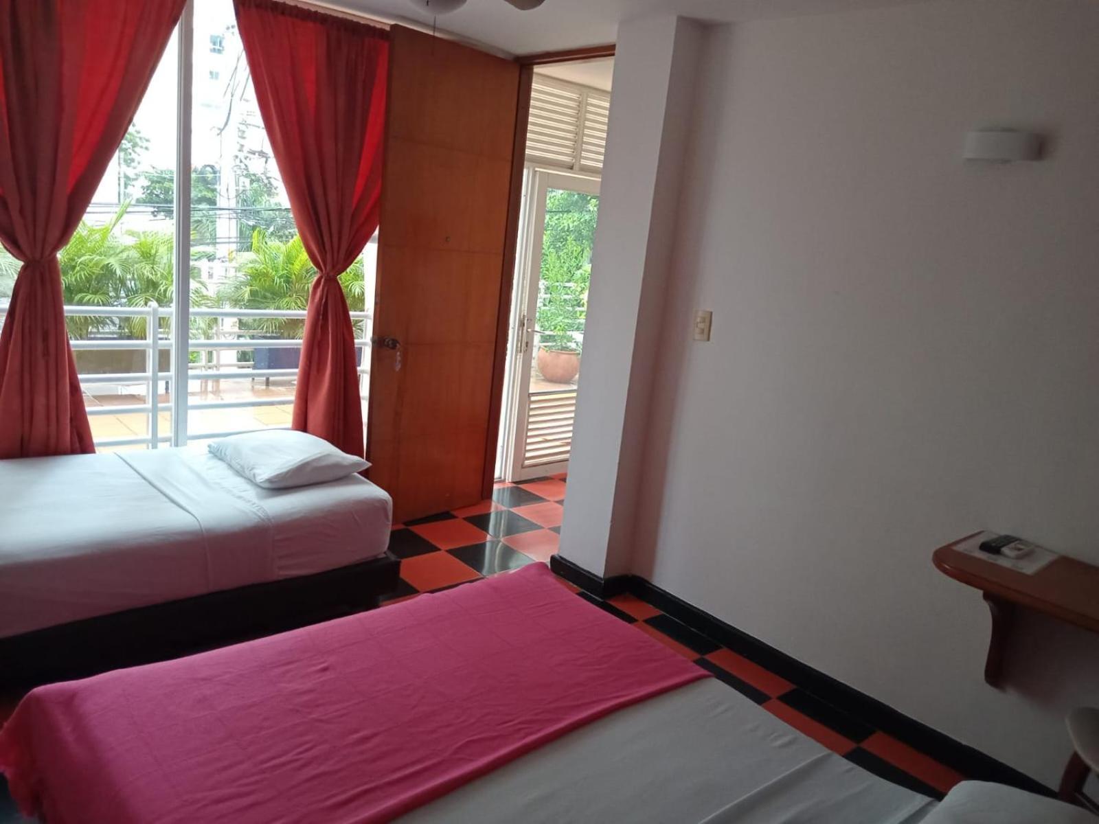 Hotel Bahia Plaza Santa Marta  Exterior photo